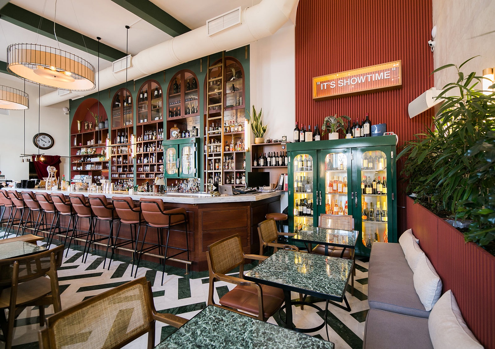 indoors - achilleion foyer coffee shop volos