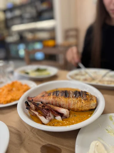 calamari  - ouzeri karakatsanis 169 volos