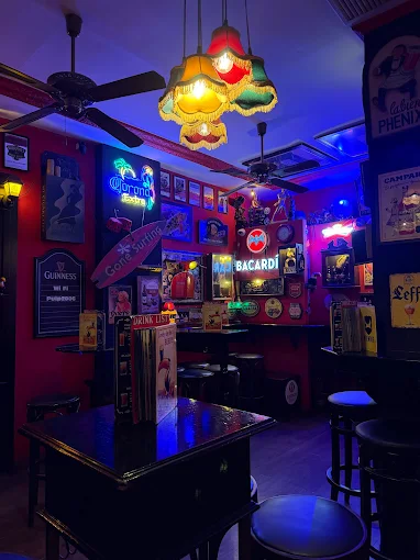 decor - the pulp bar