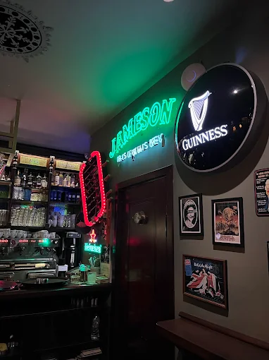 decor  - Bulldogs & the Beast