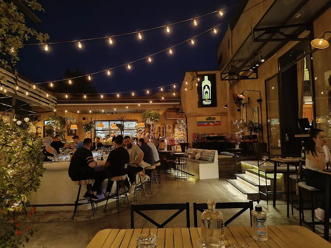 outdoors seating - Ten Doors