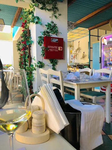 indoors  - kymatoligi