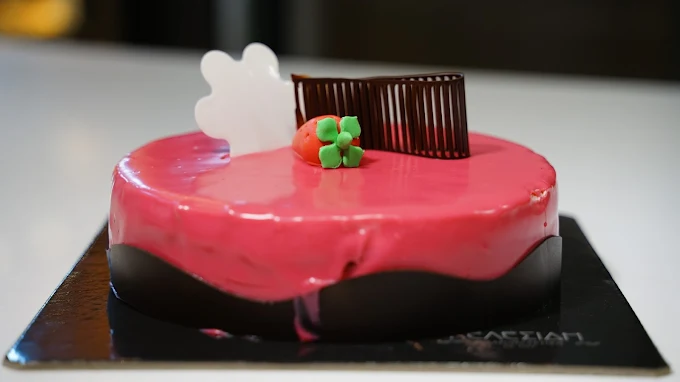 birthday cake - kelesidis patisserie