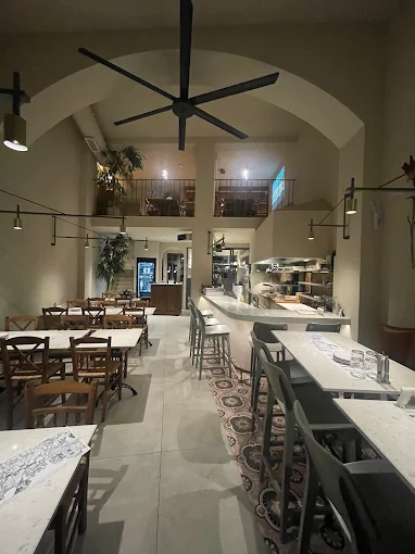 indoors - mirisai to ariston