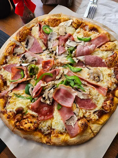 pizza  - eataly pizza & pasta