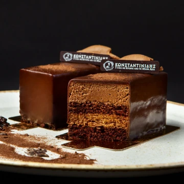 chocolate cake - konstantinidis