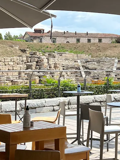 outdoors view - klimax wine bar 