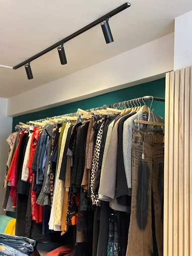 mens and womens clothing - fling vintage store