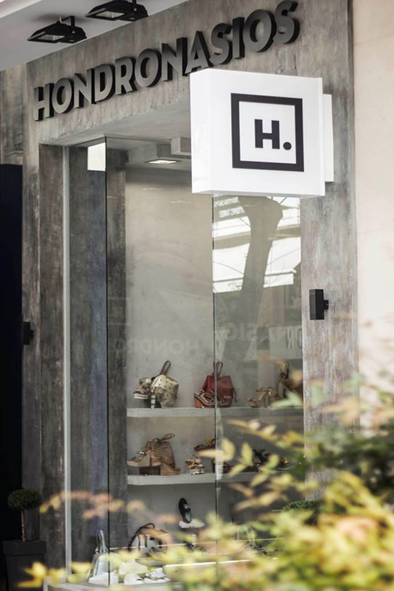 shoes store - hondronasios