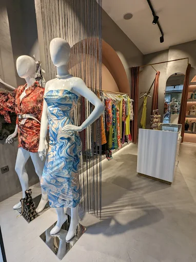 womens clothing - sansa boutique