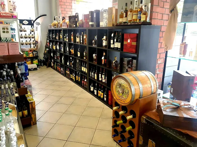 indoors - kava nikolaos liappis