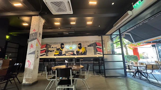 indoors - Urban Burger Co. volos