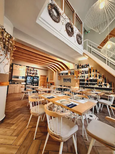 indoors - vinsanto volos 