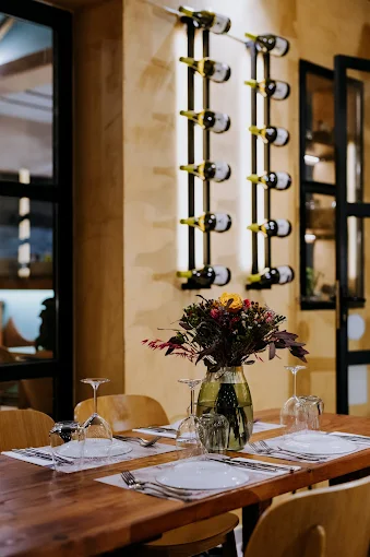 indoors - avli eatery volos