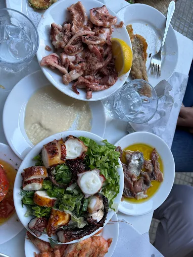 fish meze - kavouras ouzeri volos