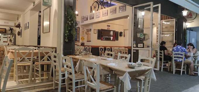 outdoors seating  - to kritamo volos