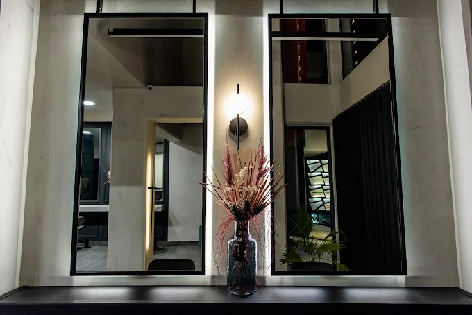 indoors mirrors and decoration - voss by vasileios ioannou hairdresser trikala