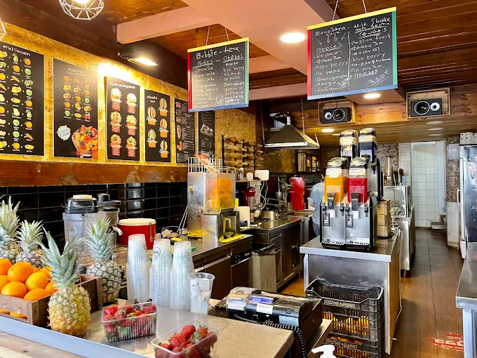 indoors -homes juice bar trikala 