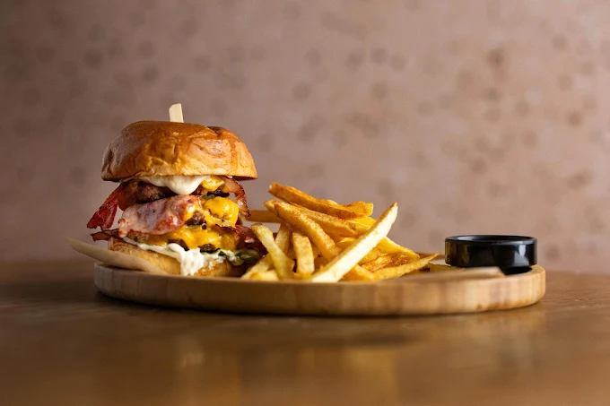 burger meal - Mirtilo Coffee and Food trikala 