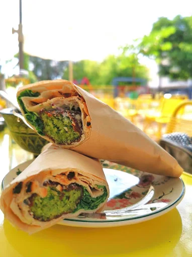 tortillas - americana Street Culture Food trikala