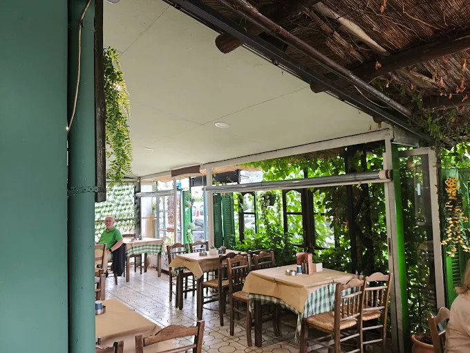 outdoors  - glykanisos mezedopoleio trikala