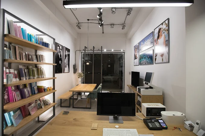 indoors - photography studio fotografeio grympogiannis giannis karditsa