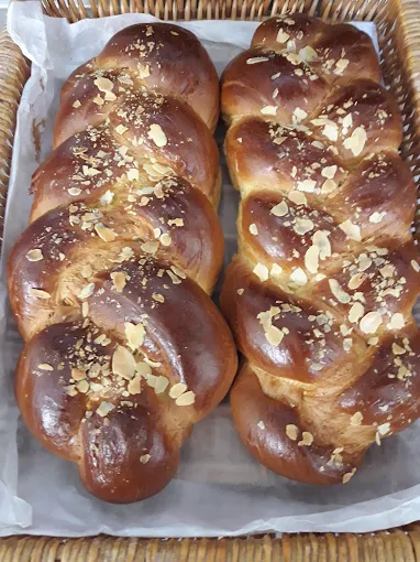 tsoureki - to paradosiako artopoieio argyropoulos karditsa