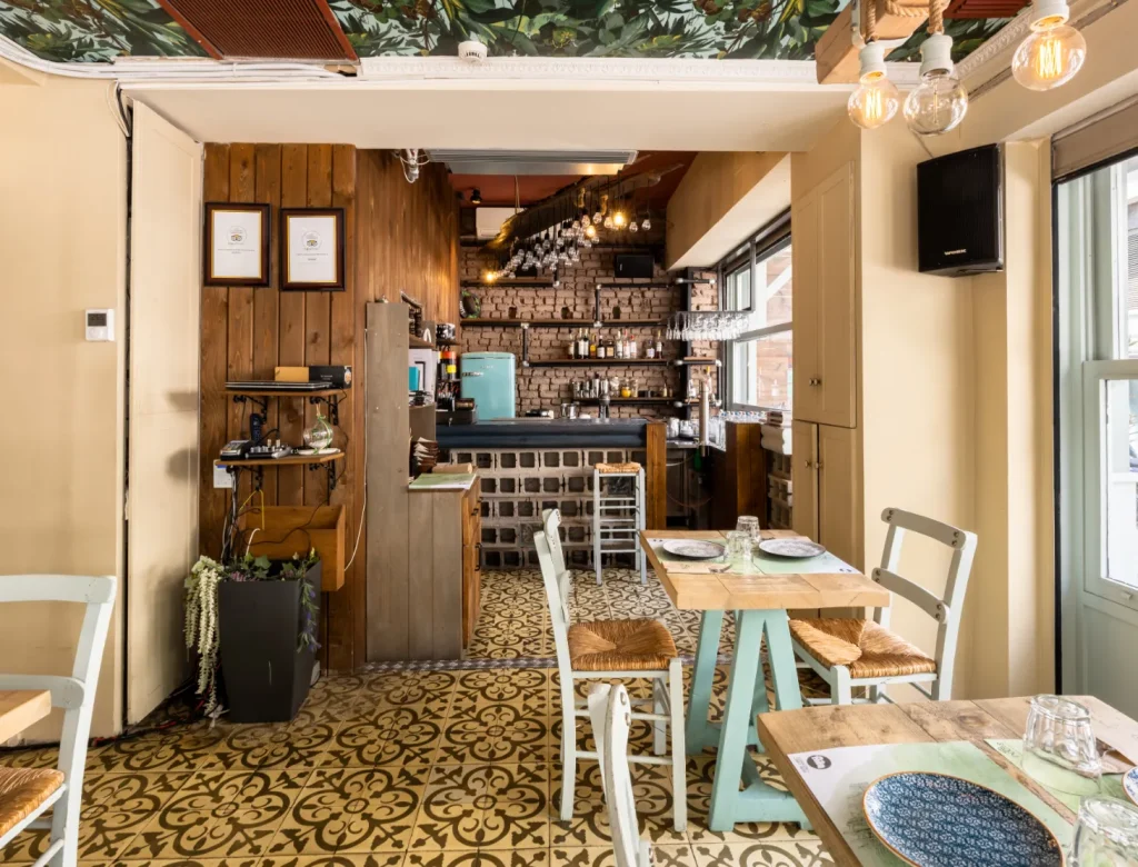 indoors vegan restaurant - rOOTS