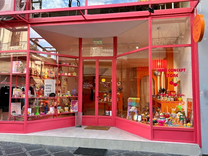 outdoors - mazi concept store ioannina