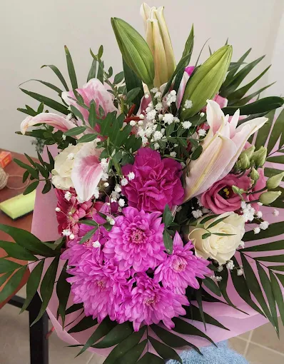 pink bouquet  - the florist corner ioannina