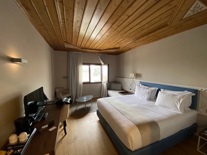 bedroom  - the lake hotel ioannina