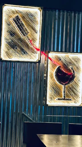 indoors decoration - Planet wine - bar- resto ioannina