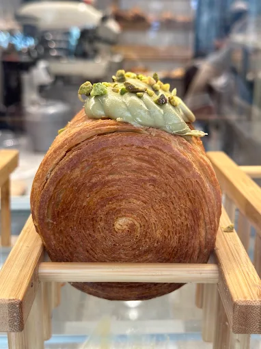 pistachio roll - Country Breadery