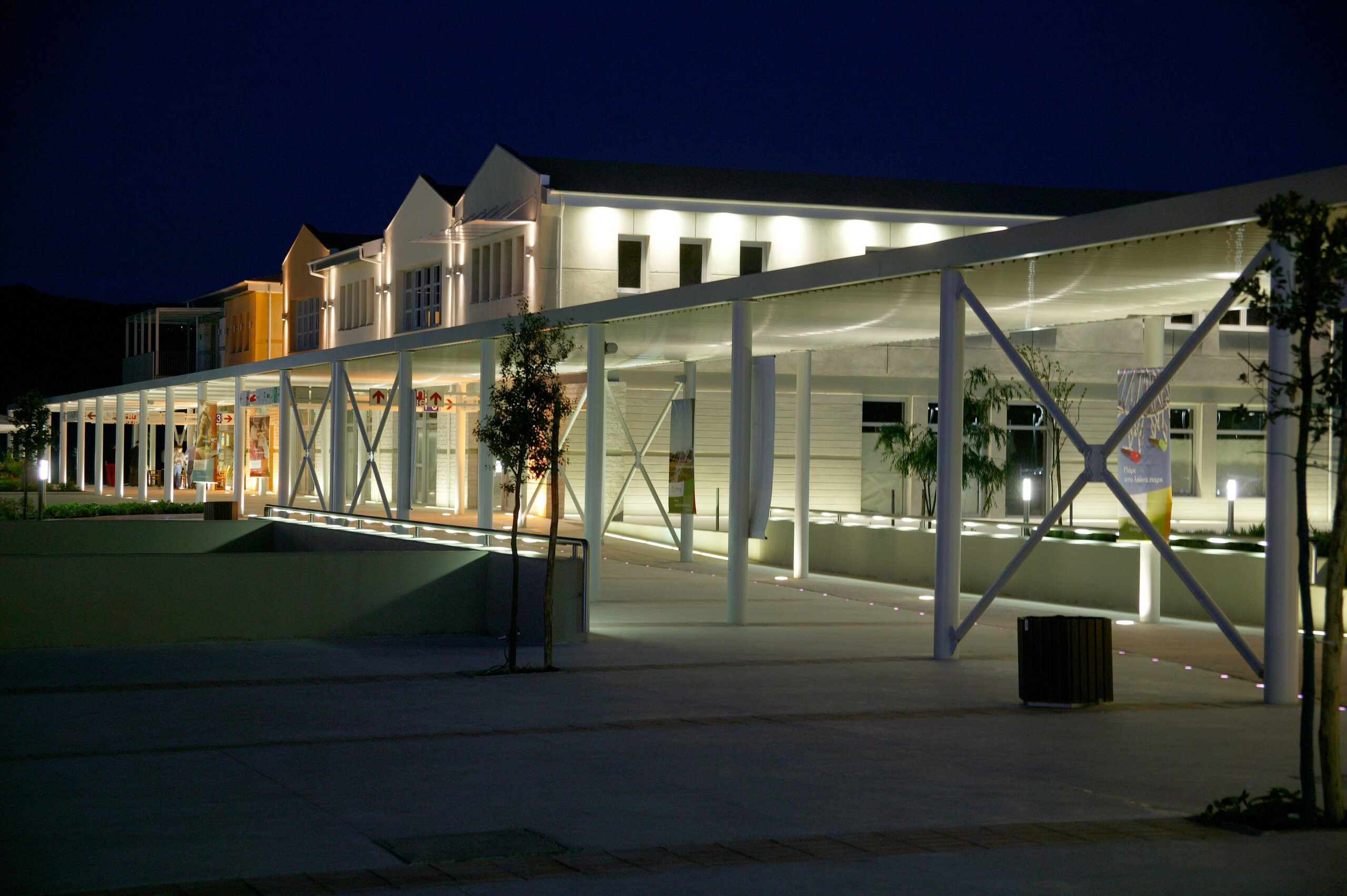 outdoors - odeon paralimnio lake center ioannina 