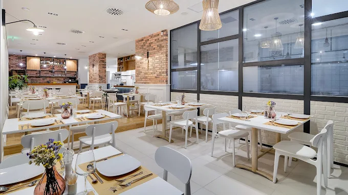 dinning area  - ixthiopoleio giannos ioannina 