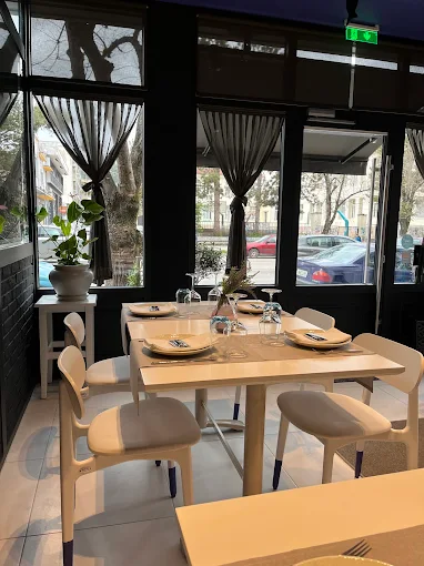 dinning area  - ixthiopoleio giannos ioannina 