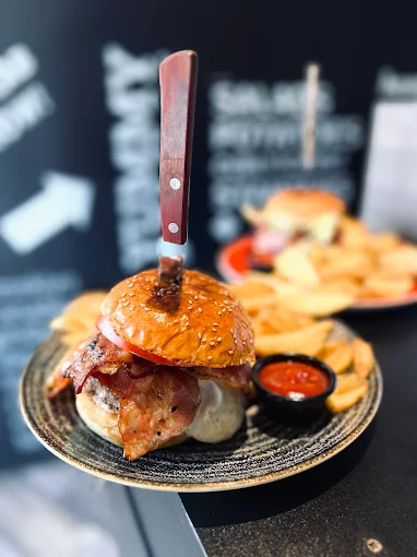 burger meal - burger home ioannina