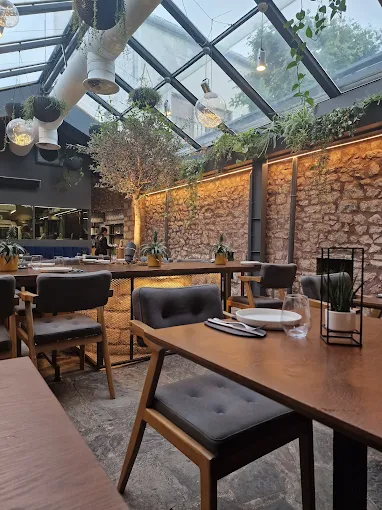 terrace seating  - silfion restaurant ioannina