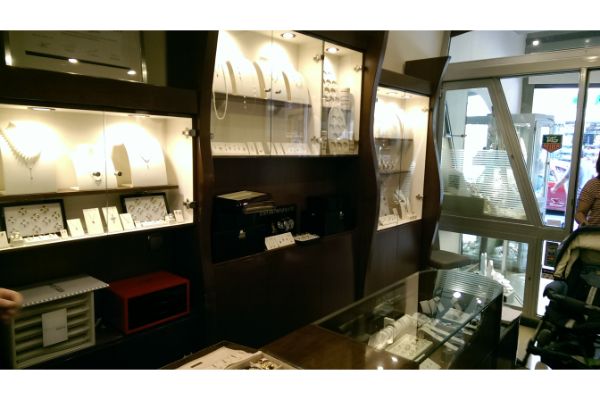 indoors - jewellery shop ktistis panagiotis serres