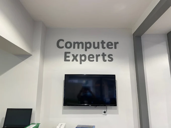 COMPUTER EXPERTS