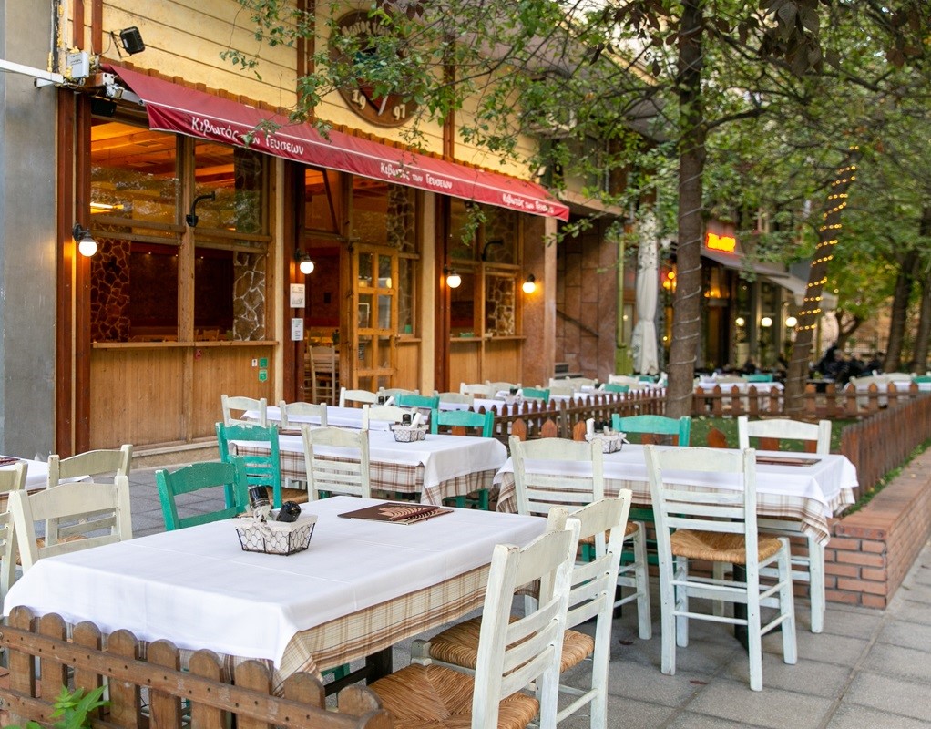 outdoors restaurant - kivotos ton gevseon