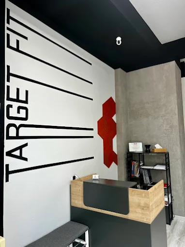reception  - target fit personal training serres