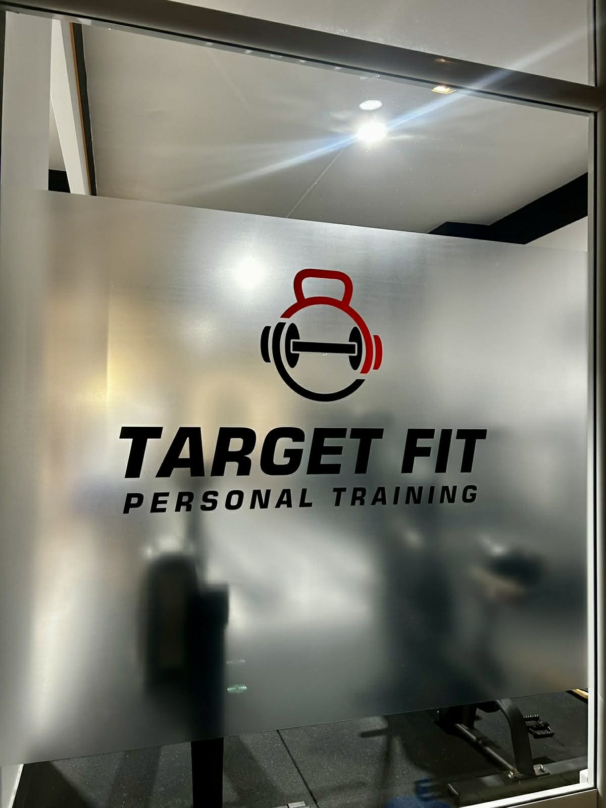 logo  - target fit person training serres