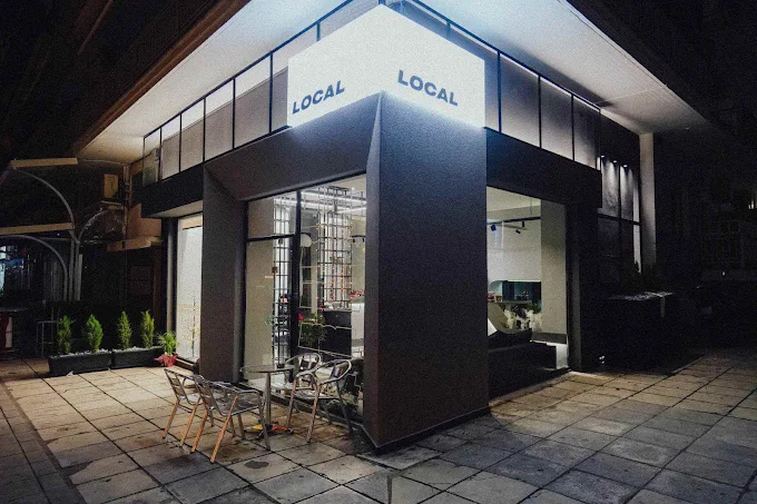 outdoors - local bardershop serres