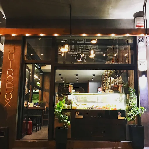 outdoors - juicebox juice bar serres