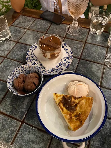 coffee and dessert - kira sofi