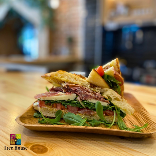 club sandwich  - tree house coffee cantine serres