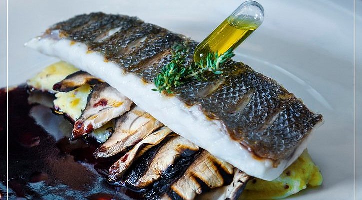 fresh fish dish- 7 thalasses