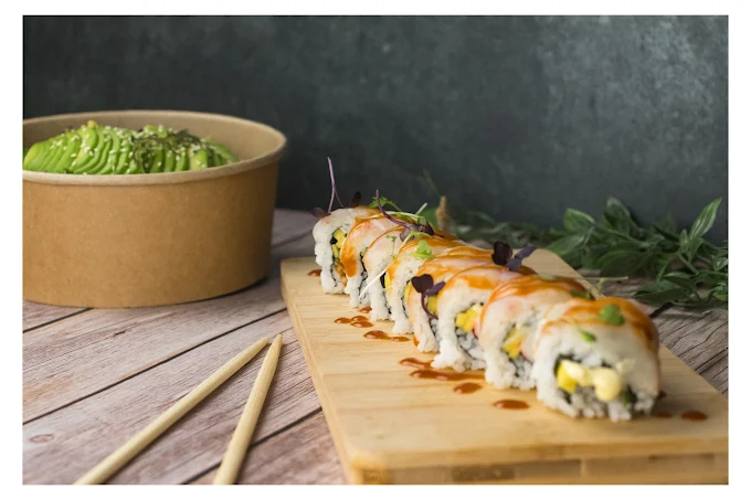 sushi and asian salad - mr wok serres