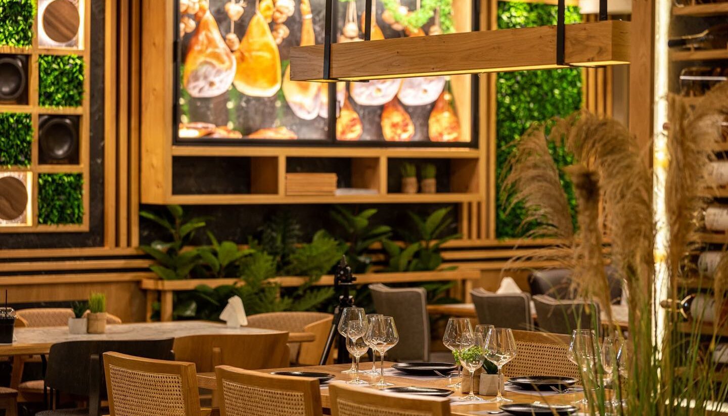 indoors - ellinon geuseis restaurant serres